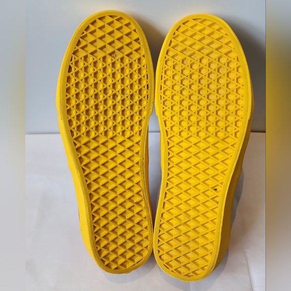 Vans X Disney 90th Anniversary Mickey Mouse (Men's 9) - Picture 8 of 9